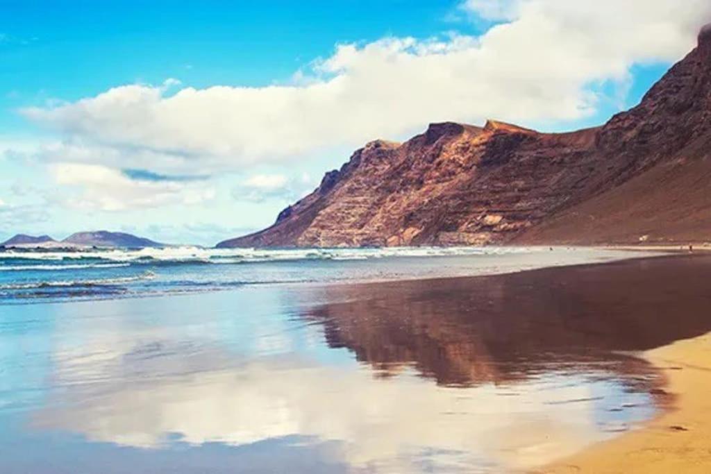 Estudio Zapbox Famara Buitenkant foto